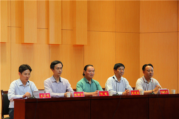 开云官网隆重召开2016级开学典礼暨新生入学教育启动仪式