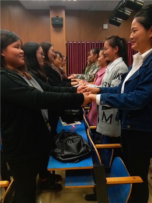 开云官网开展大学生心理健康主题班会活动